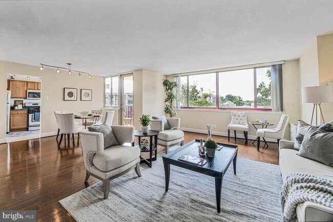 Building Photo - 1220 Blair Mill Rd