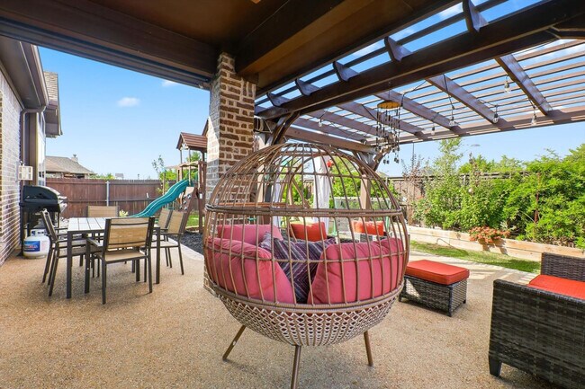 Building Photo - 1370 Pelican Dr