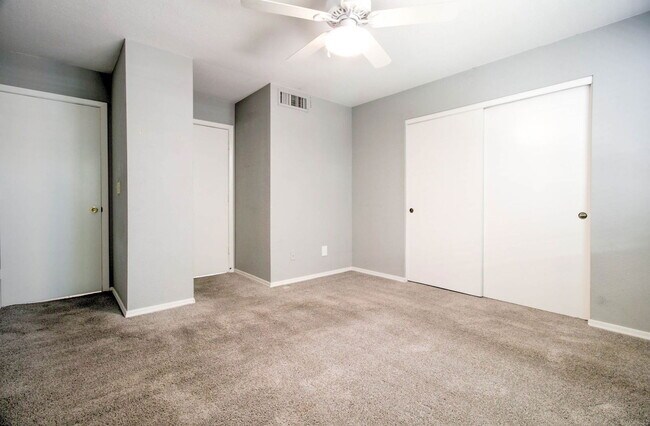 Building Photo - 1756 E Kesler Ln