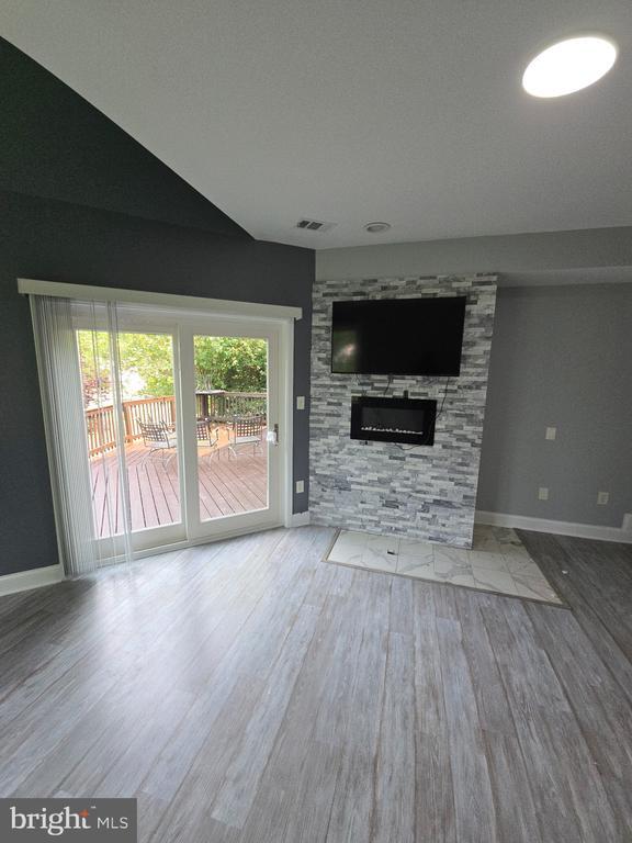 Building Photo - 3013 Courtside Rd