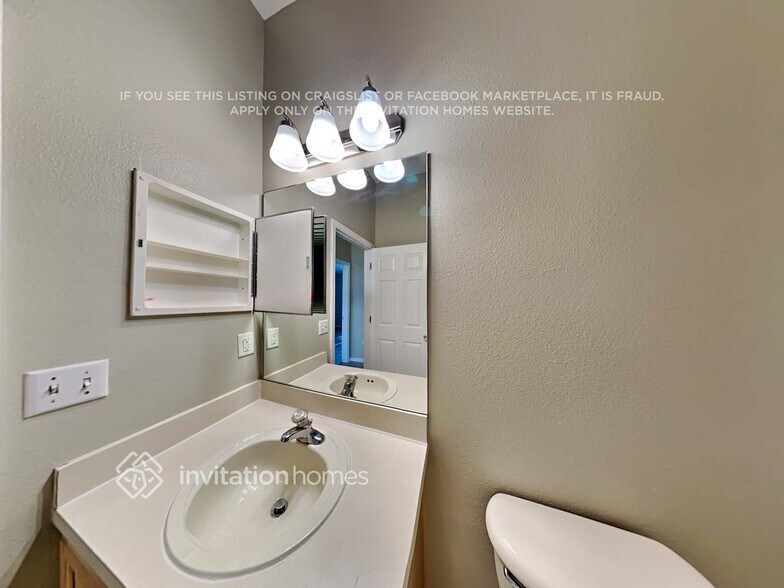 Building Photo - 3925 Rollingsford Cir