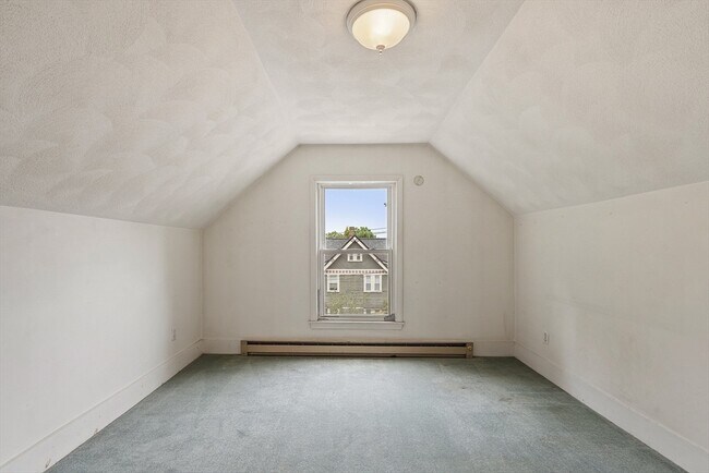 Building Photo - 93 Upham St