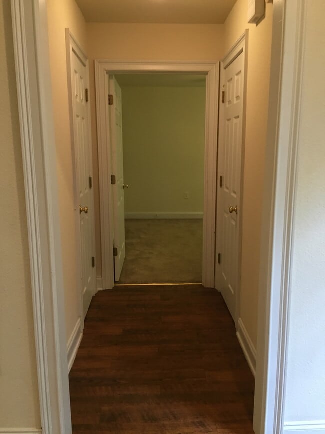 Building Photo - 4bed/4bath in Eagles Landing for JULY!