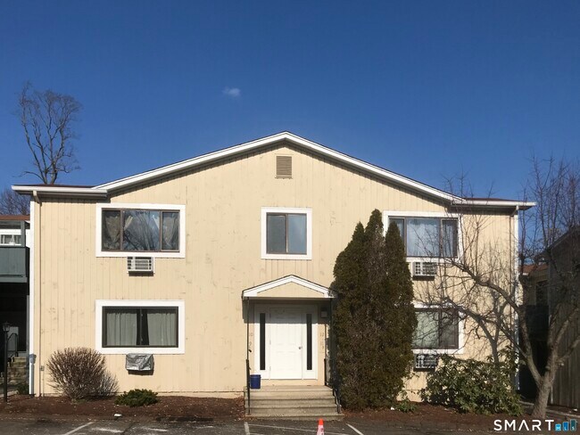 Building Photo - 60 Plainfield Ave