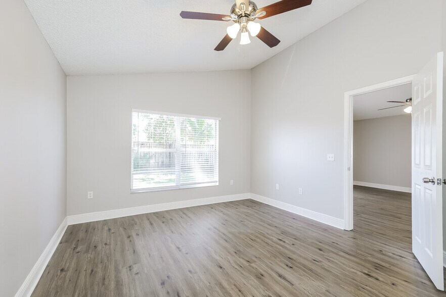 Building Photo - 2126 Jessa Dr