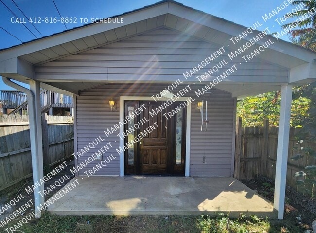 Building Photo - 542 Reed St