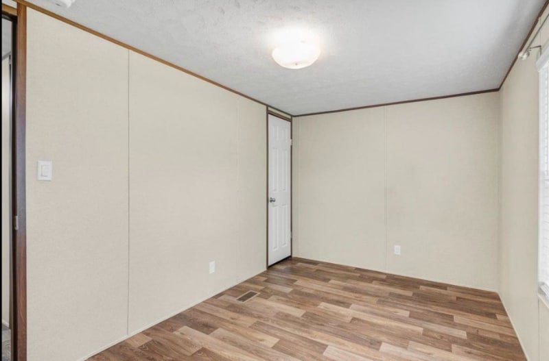 Building Photo - 2355 Indian Hill Dr