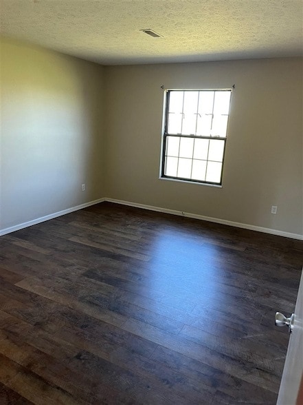 Building Photo - 1014A Windview Pl
