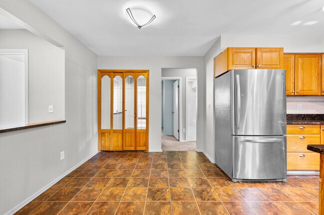 Building Photo - 273 Mc Kinley Dr