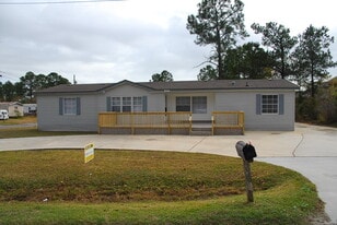 Building Photo - 14939 Angela Dr