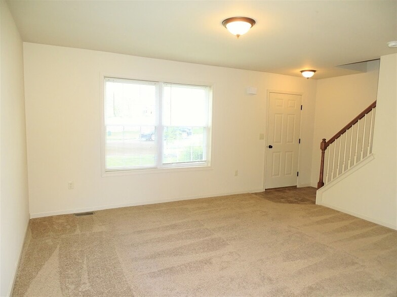 Building Photo - 414 Marlene Way