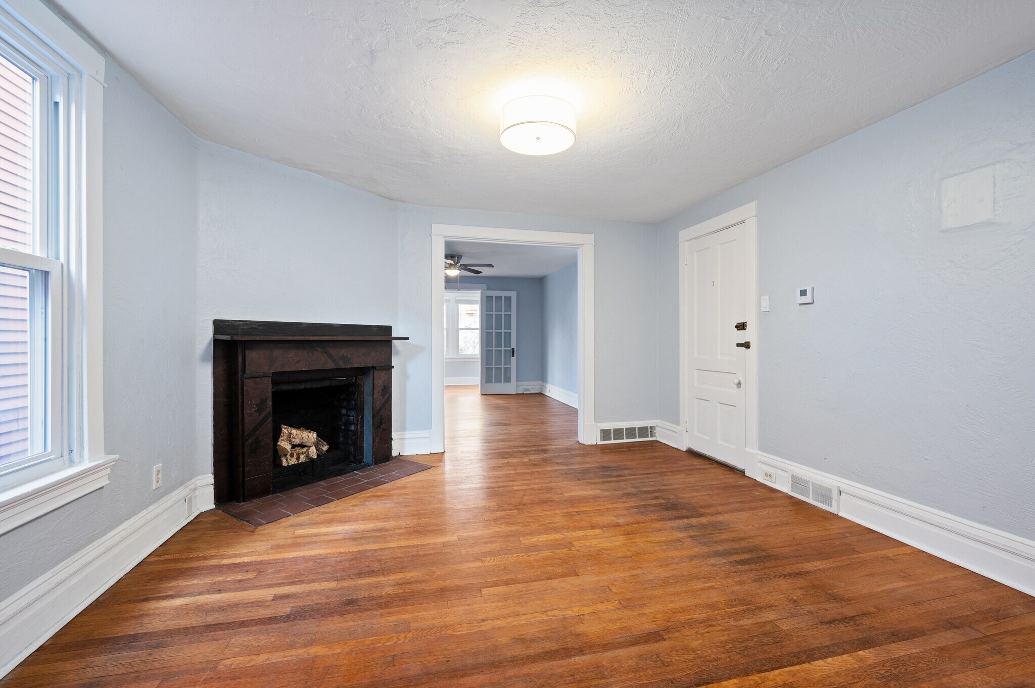 Building Photo - 215 Elysian St