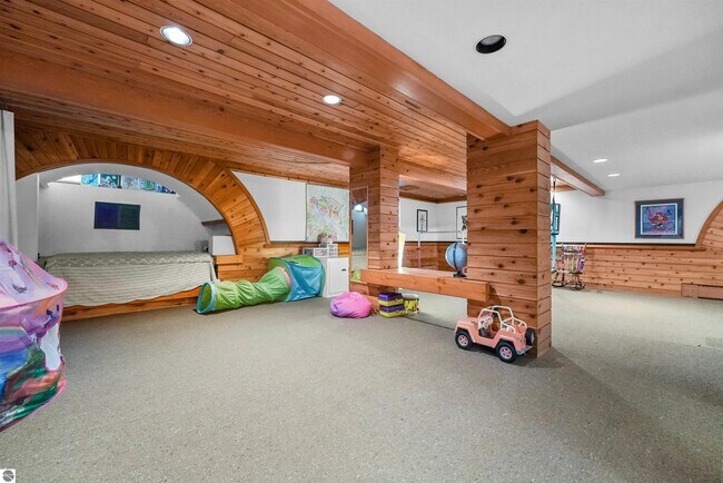 Building Photo - 1310 Peninsula Ct