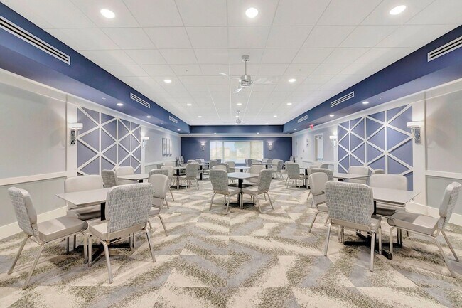 Building Photo - 6193 Pointe Regal Cir