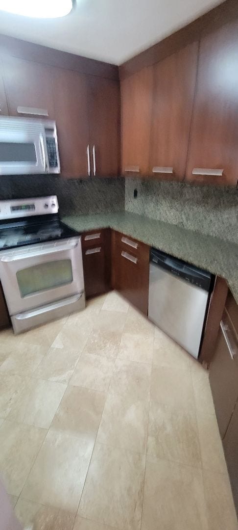 Building Photo - Upgraded, 2 dual primary bedrooms with bat...