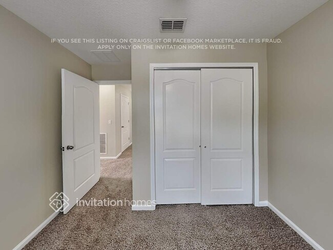 Building Photo - 530 Side Creek Ln