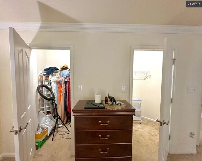Building Photo - 5346 Meadoway Rd