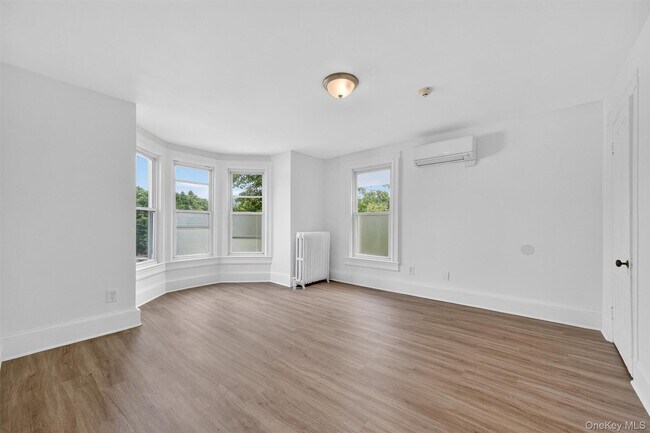 Building Photo - 34 Market St