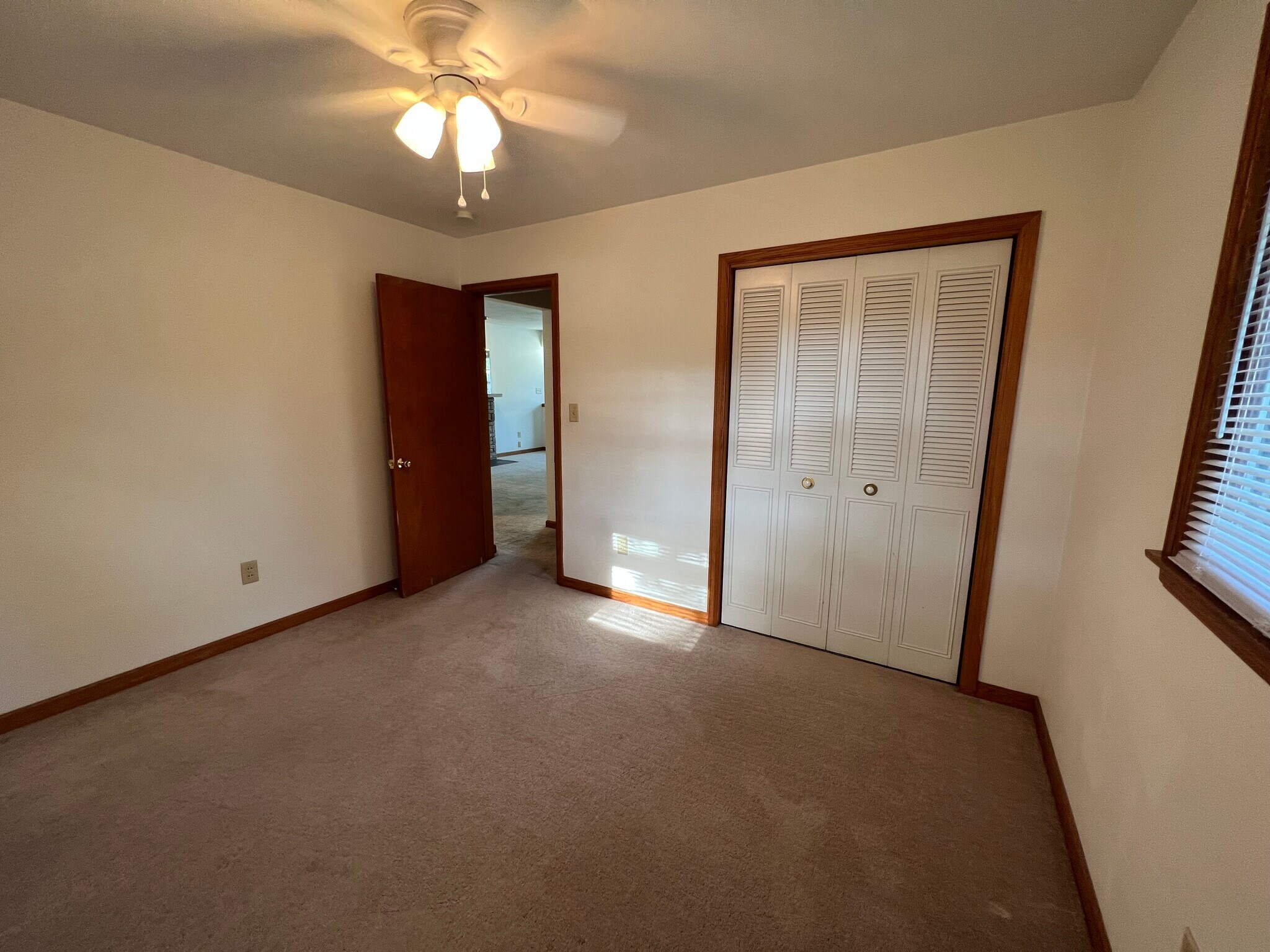 Building Photo - 2102 Pond St