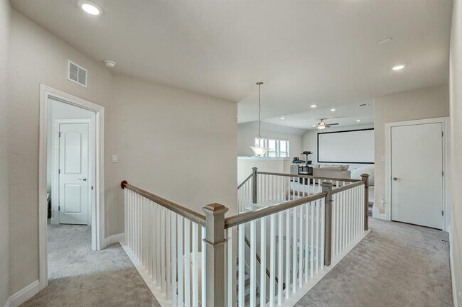 Building Photo - 17012 Pleasanton Cove
