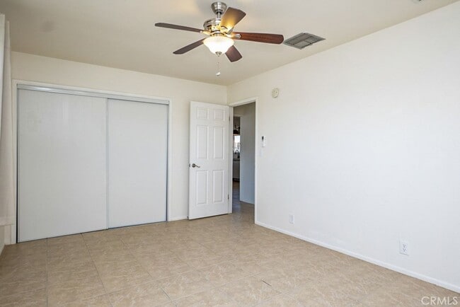 Building Photo - Beautiful 2 Bedroom Home