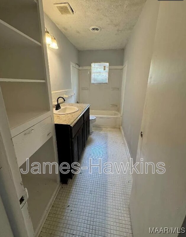 Building Photo - 1384 Devonshire Dr