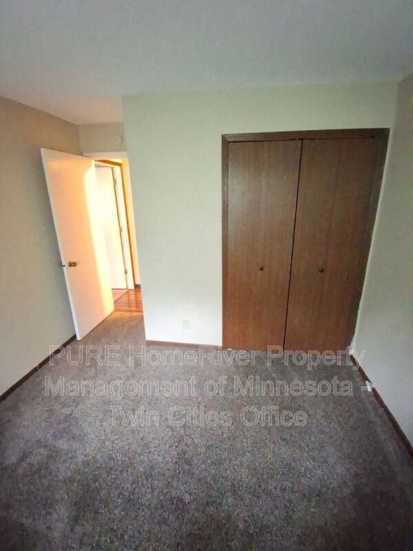 Building Photo - 5231 Balmoral Ln