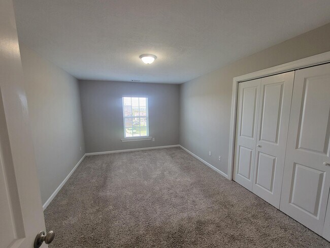 Building Photo - 1733 Ethan Way