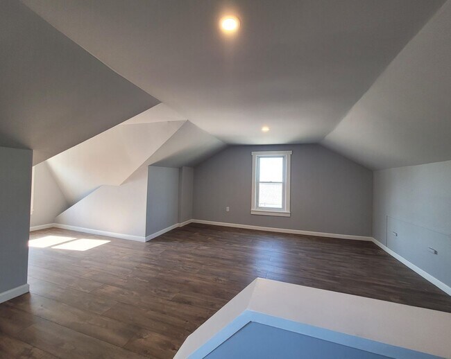 Building Photo - 234 Bigham St