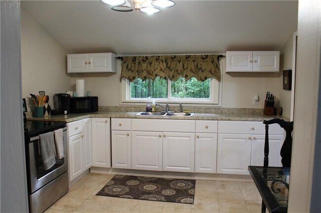 Building Photo - 588 Dogwood Lake Trail