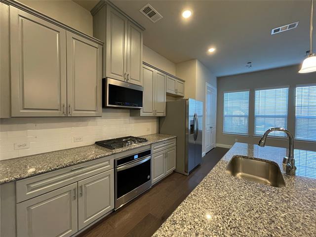 Building Photo - 2401 Springhill Ave