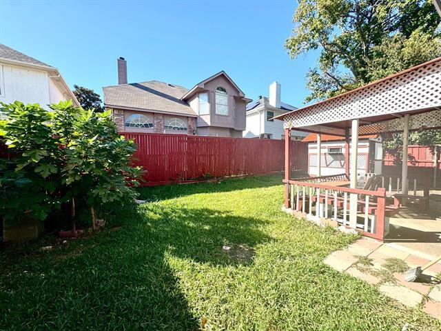 Building Photo - 6805 Canoe Ln