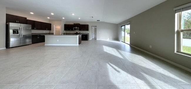 Building Photo - 376 Rain Berry Ave