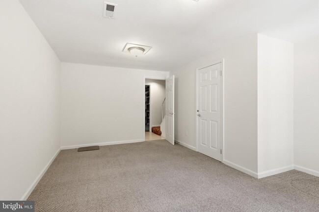 Building Photo - 9504 Dunbrook Ct
