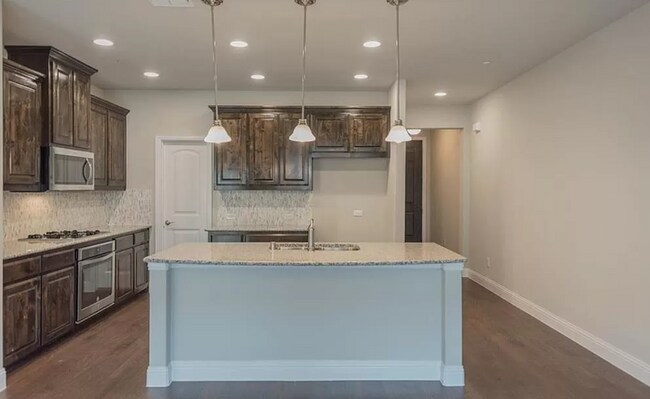 Building Photo - 713 Lowveld Dr