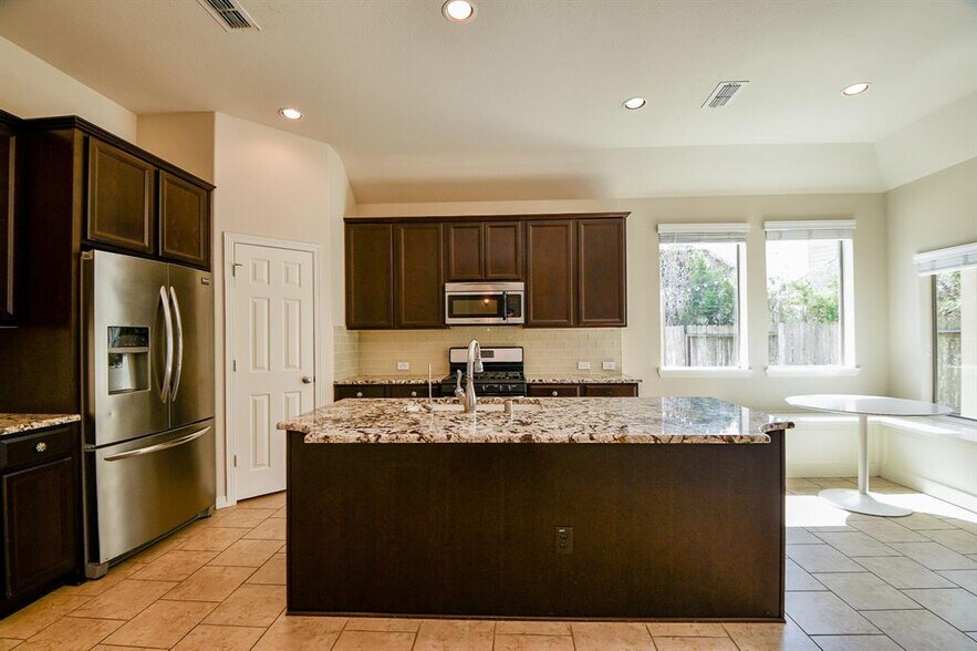 Building Photo - 27403 Bentridge Park Ln