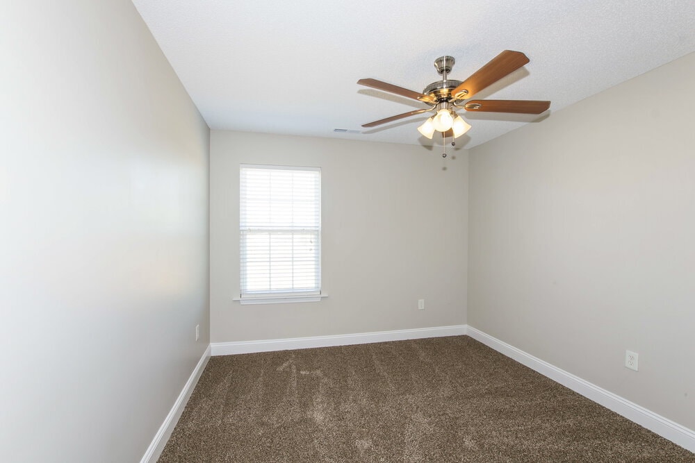 Building Photo - 13669 Coram Pl