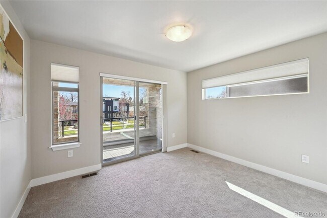 Building Photo - Rare University/Observatory Park 4 Plus Bed, 4.5 Bath Home