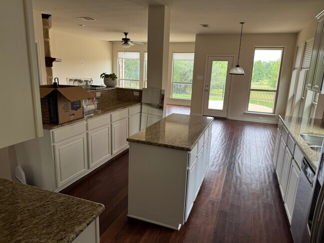 Building Photo - 2509 Dog Leg Trail