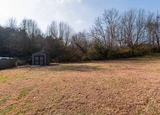 Building Photo - 220 Woodmaker Ct