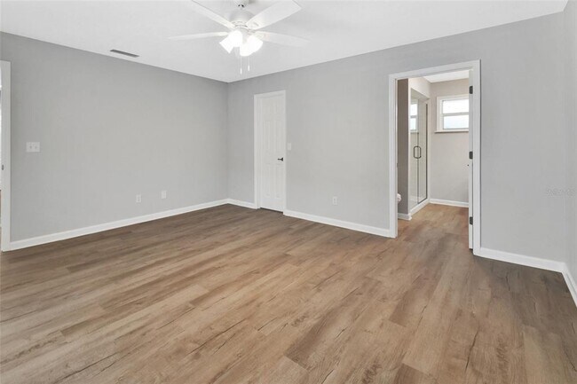 Building Photo - 2410 S Glen Eagles Dr