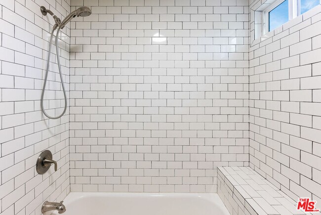 Building Photo - 6208 Hayes Ave