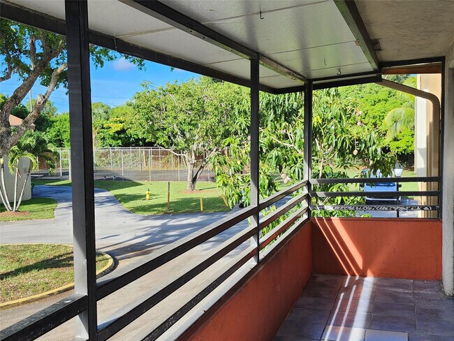 Building Photo - 2944 E Missionwood Ln