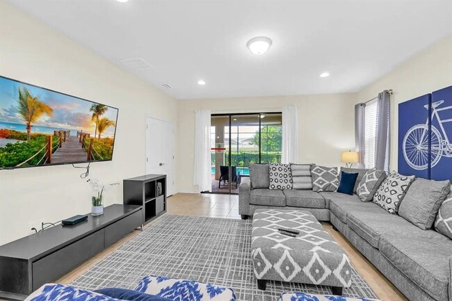 Building Photo - 8977 Rhodes St