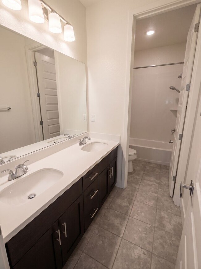 Building Photo - Spacious Alameda Landing Home with Premium Upgrades