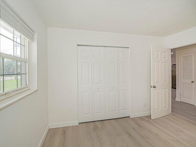 Building Photo - 2075 37th Ave
