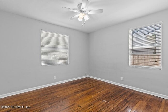 Building Photo - 1058 Willis Dr