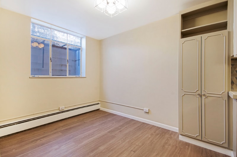 Building Photo - 1375 N Williams St