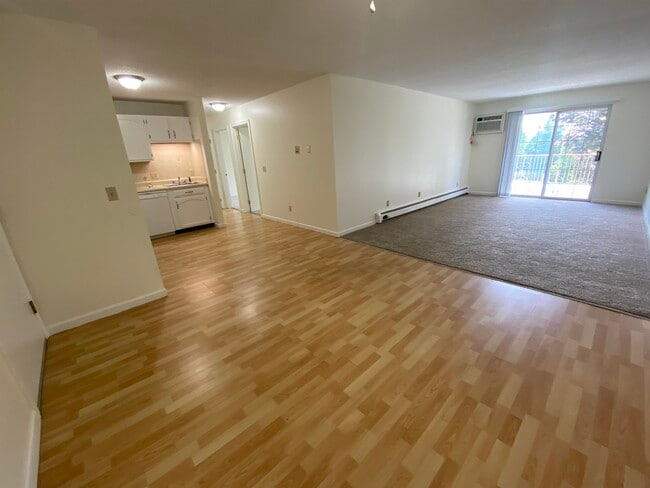 Building Photo - 379 Huse Rd