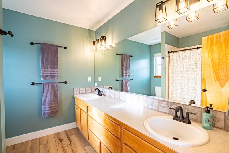 Building Photo - 24104 E Maxwell Ave